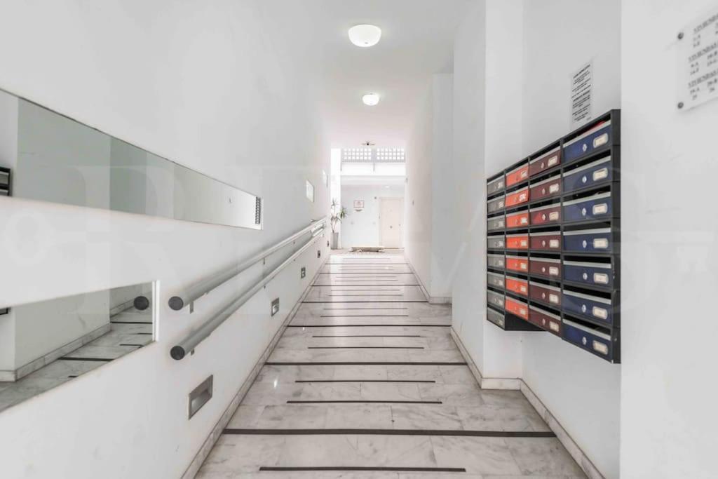Bright Spacious Duplex With Terrace By Rems Apartament Malaga