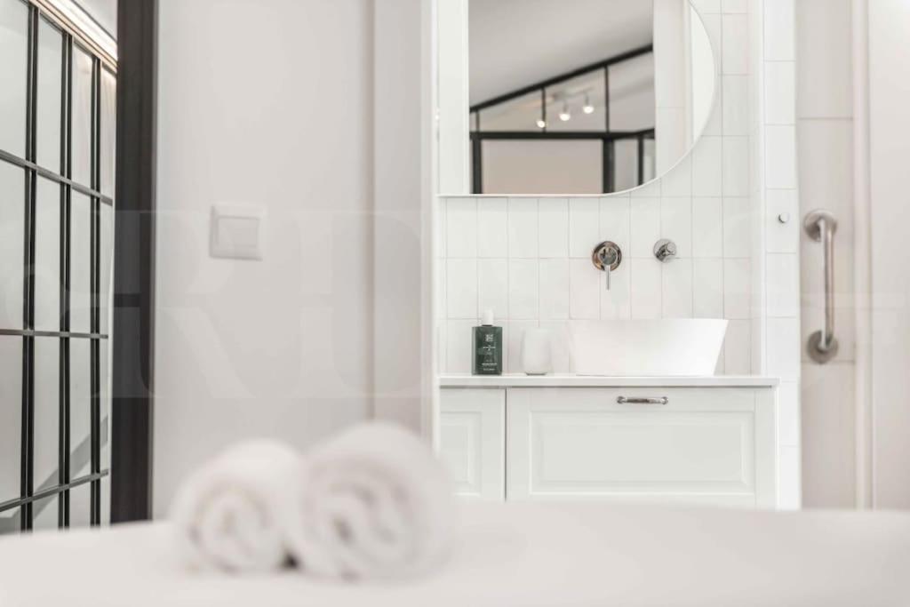 Bright Spacious Duplex With Terrace By Rems Apartament *