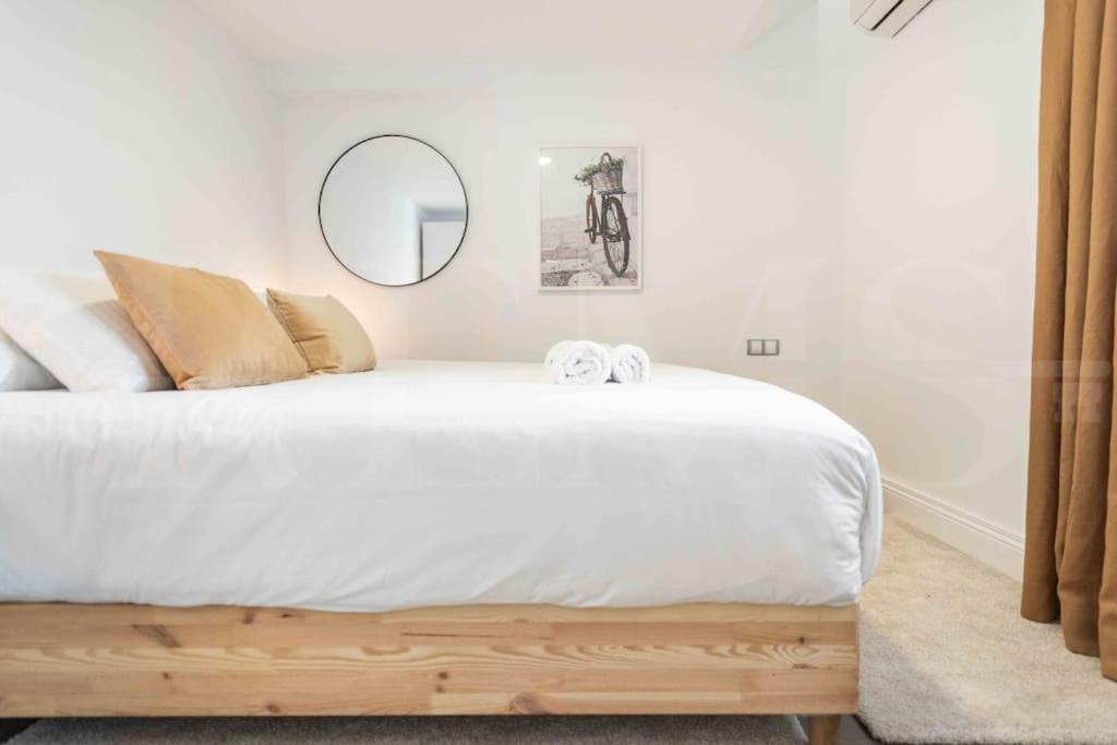 Bright Spacious Duplex With Terrace By Rems Apartamento Málaga