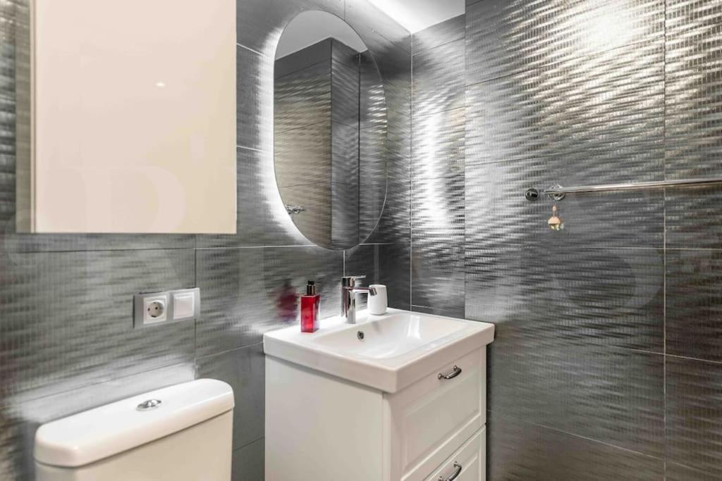 Bright Spacious Duplex With Terrace By Rems Apartament *