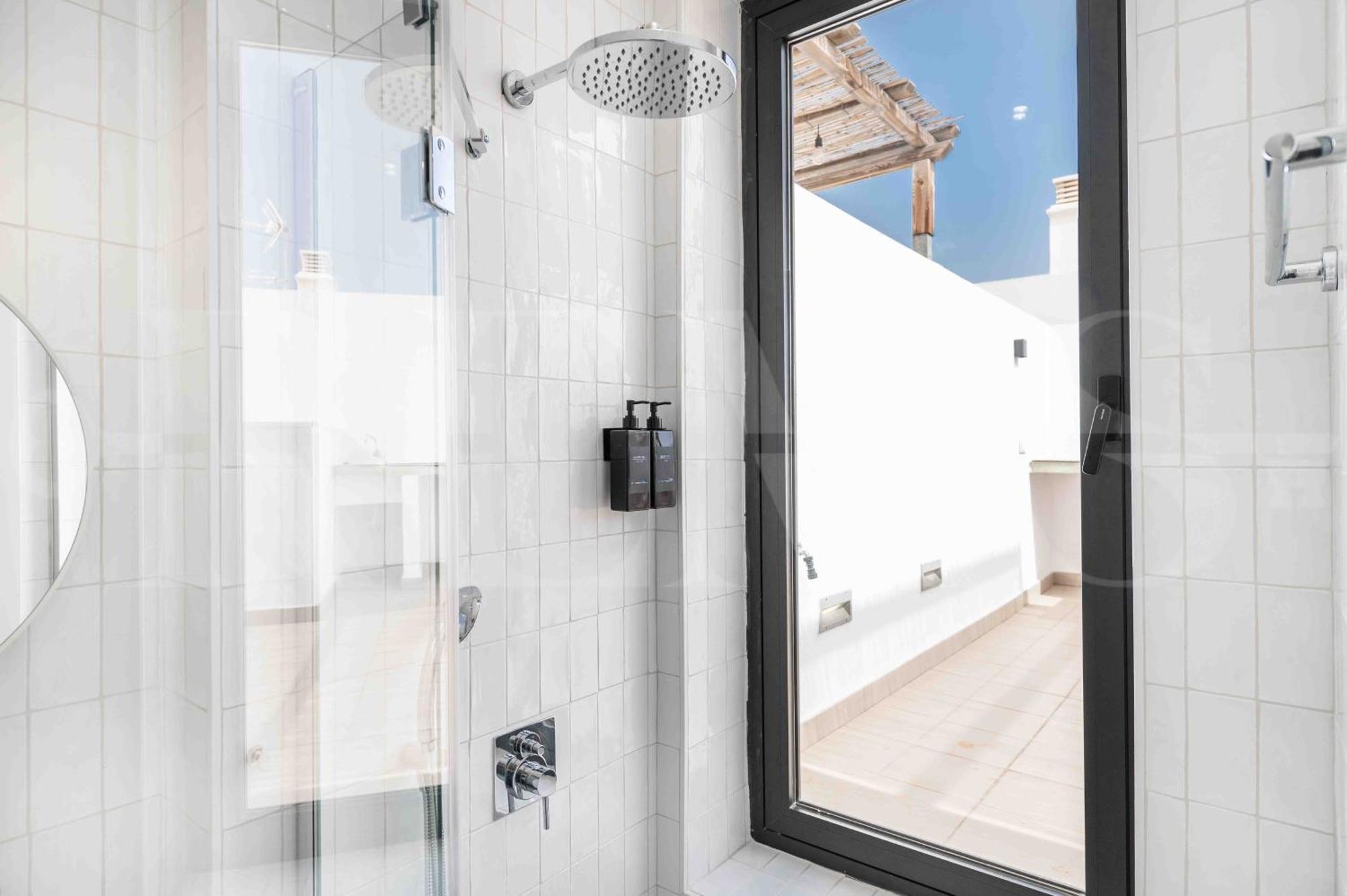 Bright Spacious Duplex With Terrace By Rems Apartamento *