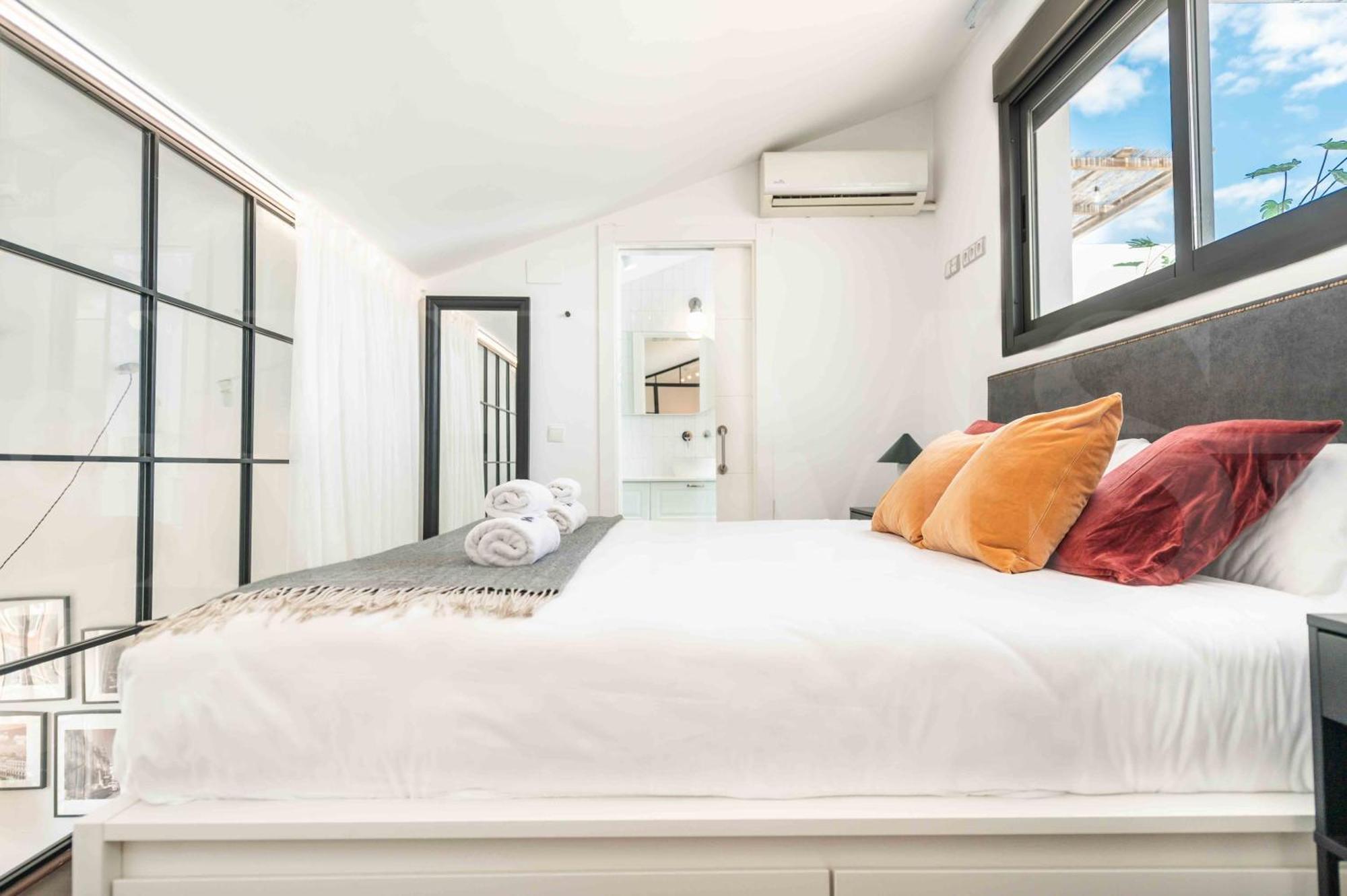 Apartamento Bright Spacious Duplex With Terrace By Rems *